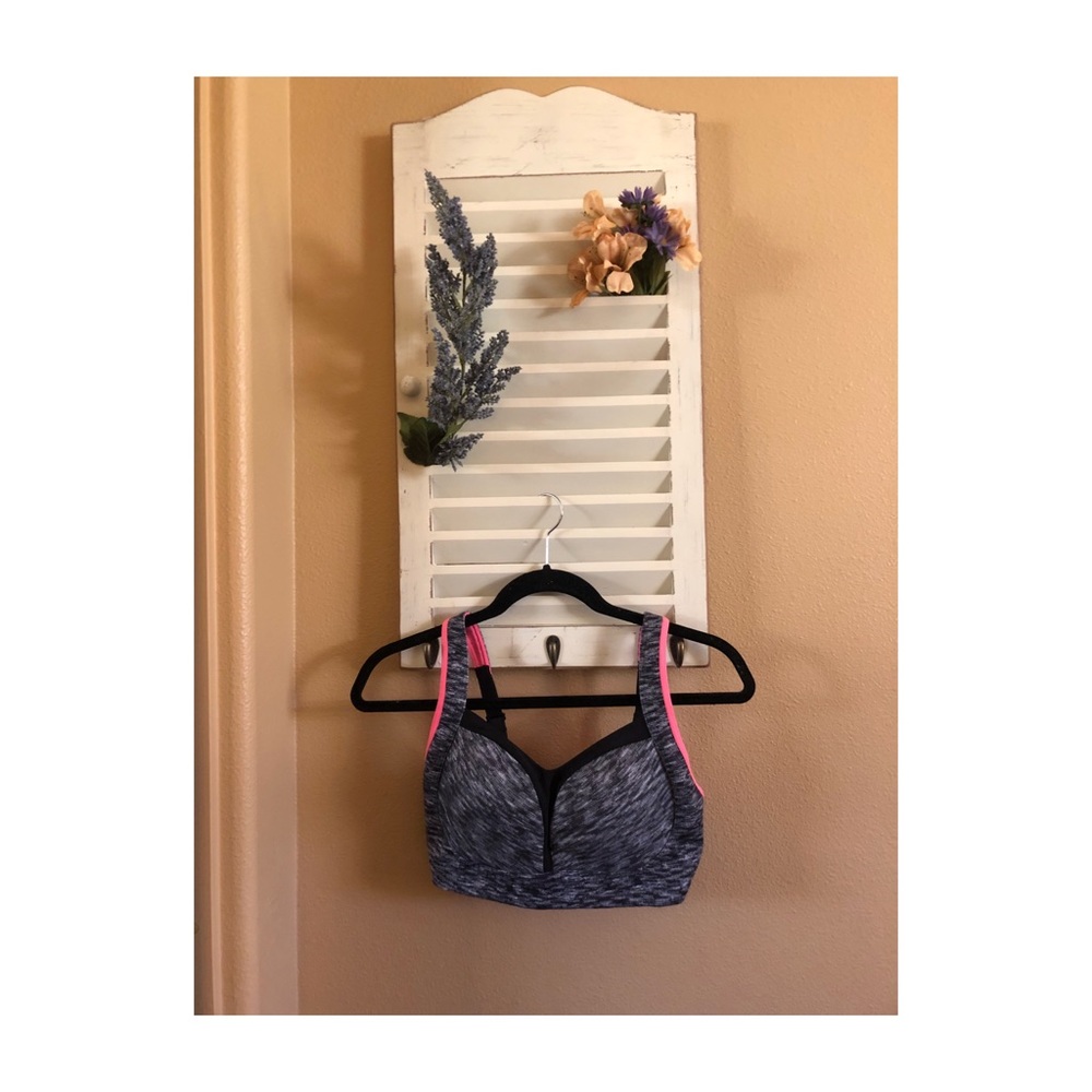 Lululemon Athletica sports bra